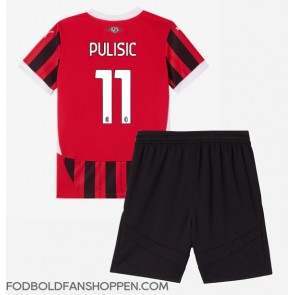 AC Milan Christian Pulisic #11 Hjemmebanetrøje Børn 2024-25 Kortærmet (+ Korte bukser)